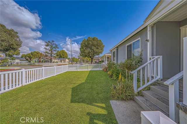 Detail Gallery Image 2 of 38 For 3818 Charlemagne Ave, Long Beach,  CA 90808 - 4 Beds | 2 Baths