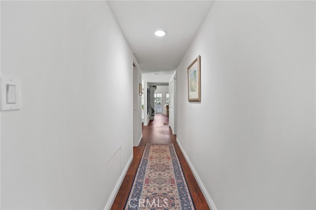 3122 Ruth Elaine Drive, Rossmoor CA: https://media.crmls.org/medias/9d121532-aa0e-4e8a-99eb-c6f7d6c36326.jpg