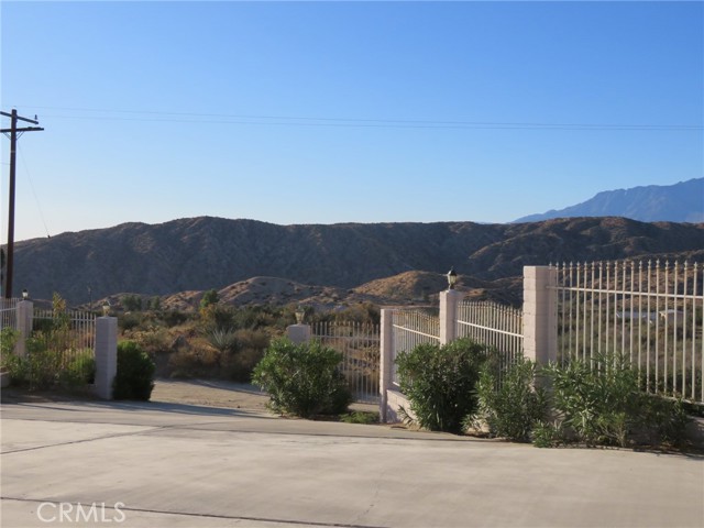 Detail Gallery Image 3 of 18 For 48628 Adeline Way, Morongo Valley,  CA 92256 - 3 Beds | 2/1 Baths