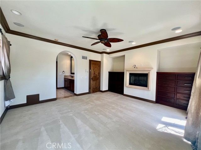 323 13th Street, Huntington Beach CA: https://media.crmls.org/medias/9d1352f0-70c4-4242-814f-80125fbe210b.jpg