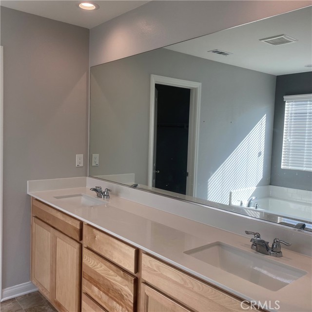 Detail Gallery Image 15 of 16 For 29847 Canary Wood Ct, Menifee,  CA 92584 - 5 Beds | 3/1 Baths