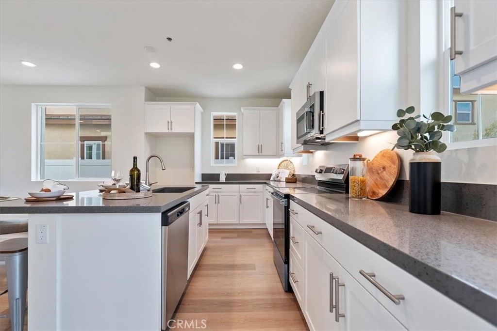 MLS #CV25237857 image #17