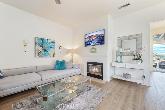 Detail Gallery Image 12 of 56 For 3955 Escala Cove, Oceanside,  CA 92058 - 4 Beds | 2 Baths