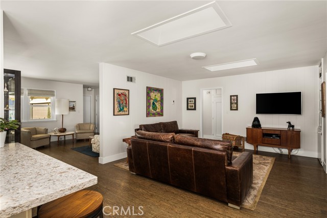 Detail Gallery Image 16 of 53 For 943 E Everett Place, Orange,  CA 92867 - 2 Beds | 2 Baths