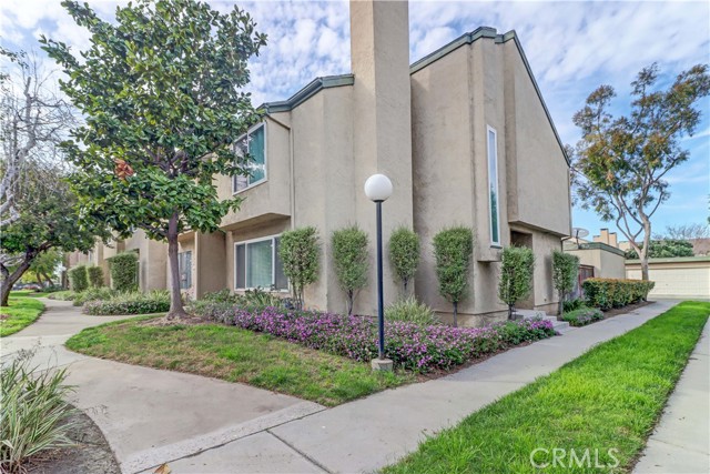 Detail Gallery Image 1 of 1 For 10957 Edinger Ave, Fountain Valley,  CA 92708 - 3 Beds | 2/1 Baths