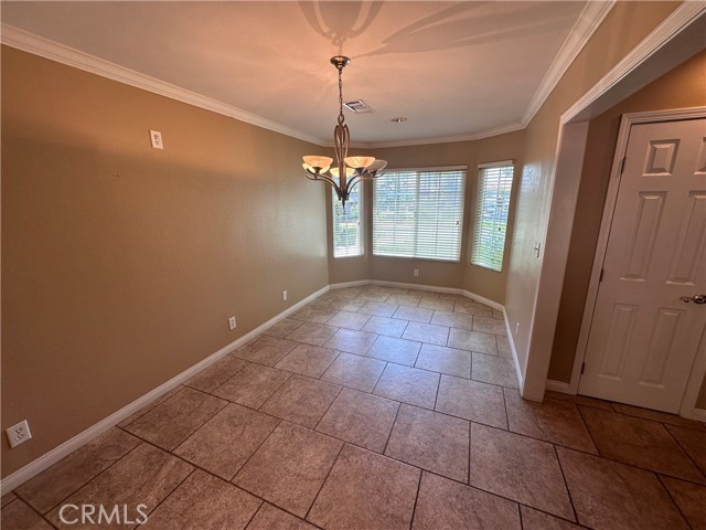 Detail Gallery Image 4 of 44 For 1299 Dogwood, Upland,  CA 91784 - 4 Beds | 2 Baths