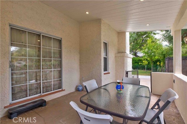 Detail Gallery Image 9 of 52 For 1800 W Kenneth Rd, Glendale,  CA 91201 - 3 Beds | 1/1 Baths