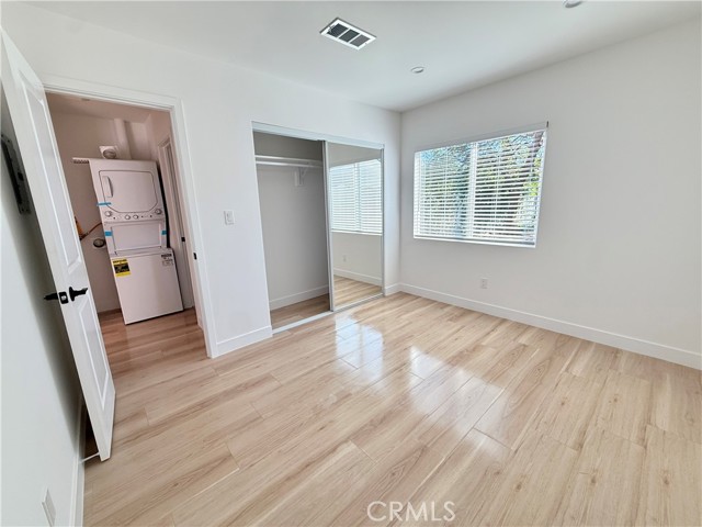 Detail Gallery Image 4 of 9 For 17436 Horace St, Granada Hills,  CA 91344 - 1 Beds | 1 Baths