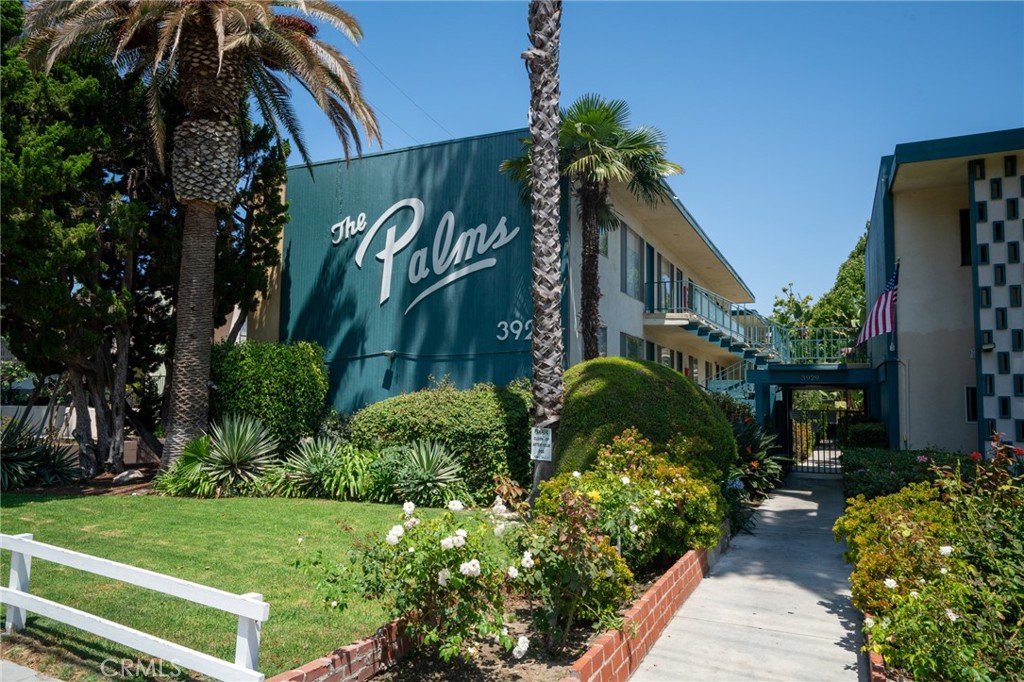 MLS #OC26180225 image #1