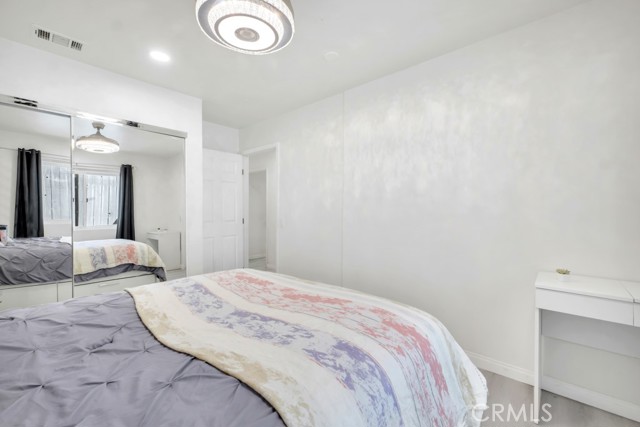 Detail Gallery Image 17 of 61 For 7701 Baird Ave, Reseda,  CA 91335 - – Beds | – Baths
