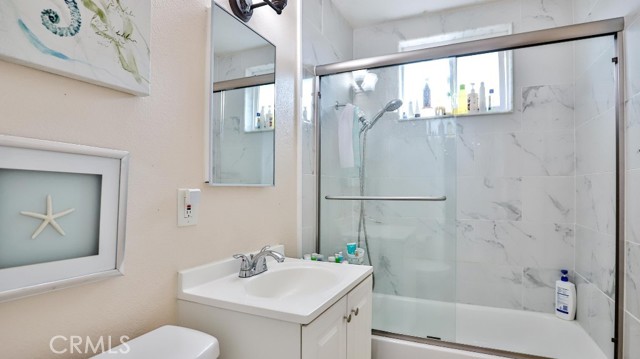 Detail Gallery Image 22 of 55 For 2306 Laird St, Santa Ana,  CA 92706 - 6 Beds | 5 Baths