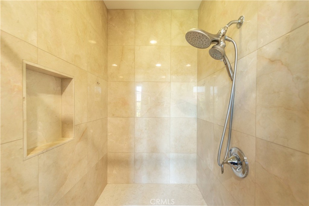 MLS #OC25262857 image #25