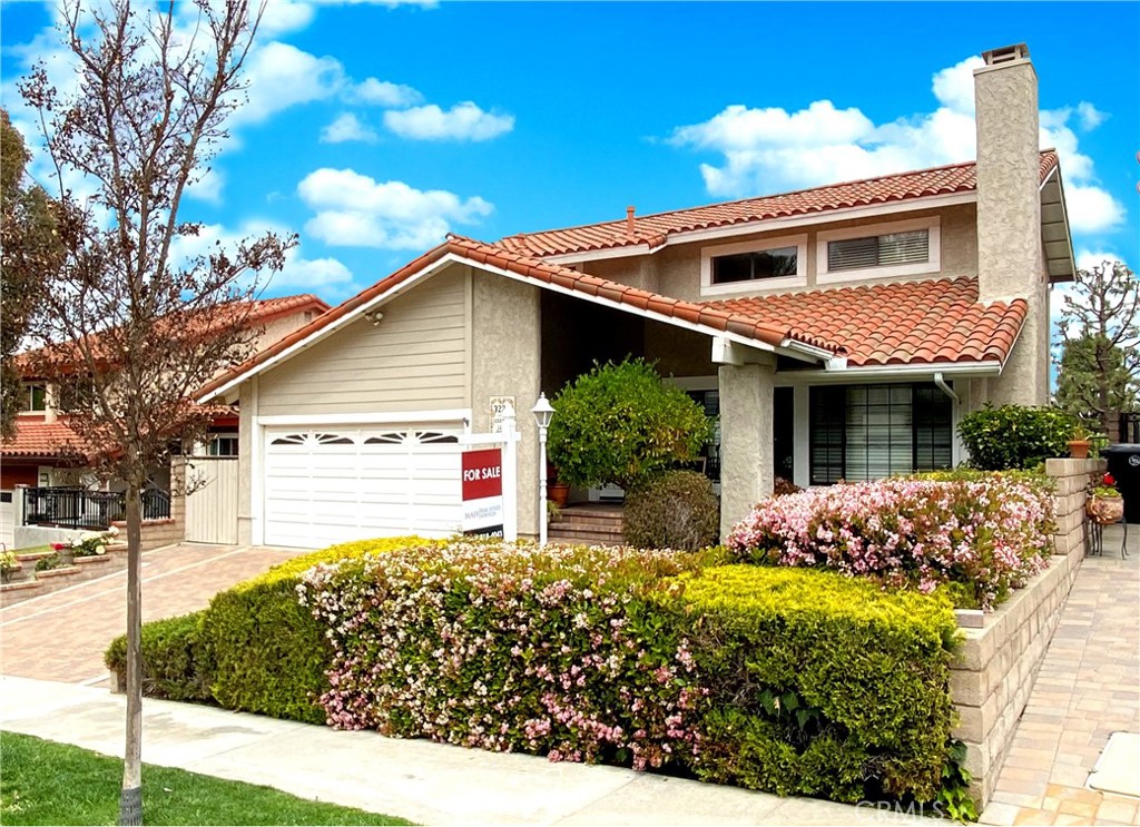 3223 S Carolwood Lane