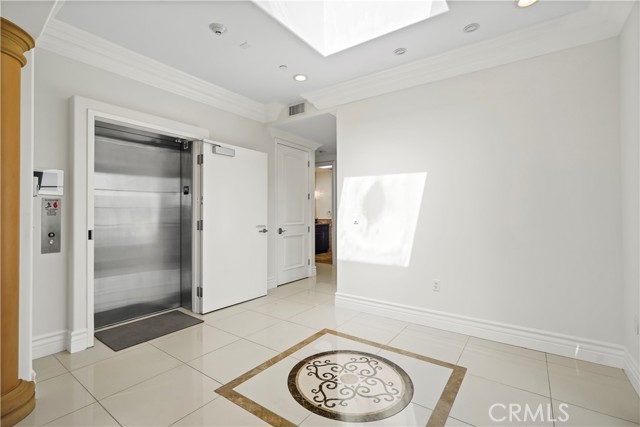 462 S Maple Drive, Beverly Hills CA: https://media.crmls.org/medias/9d182e71-fcd4-4c41-bad9-c64e1aaca3bb.jpg
