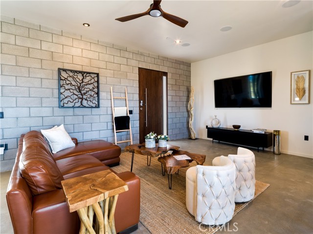 Detail Gallery Image 9 of 39 For 64754 E Broadway, Joshua Tree,  CA 92252 - 3 Beds | 2 Baths