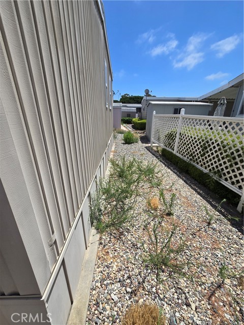 16222 Monterey Lane, Huntington Beach CA: https://media.crmls.org/medias/9d18d2b5-a6f3-4f49-a61a-4d3eed35c389.jpg