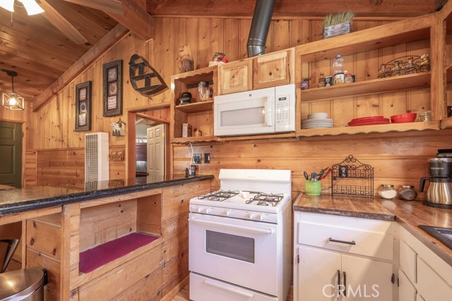 Detail Gallery Image 19 of 29 For 308 W Mojave Bld, Big Bear City,  CA 92314 - 2 Beds | 1 Baths