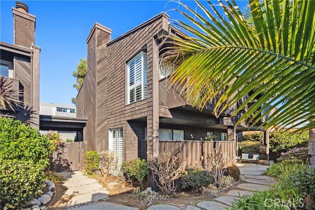 339 Cypress Drive, Laguna Beach CA: https://media.crmls.org/medias/9d1926eb-2393-4b89-ba7a-80084b71c951.jpg