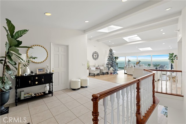 Detail Gallery Image 9 of 48 For 605 Palos Verdes Dr, Palos Verdes Estates,  CA 90274 - 4 Beds | 2/1 Baths