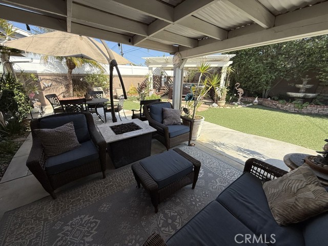 Detail Gallery Image 14 of 18 For 6142 Kimberly Dr, Huntington Beach,  CA 92647 - 3 Beds | 2 Baths