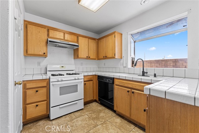 Detail Gallery Image 7 of 24 For 3525 San Jacinto Ave, Rosamond,  CA 93560 - 3 Beds | 2 Baths