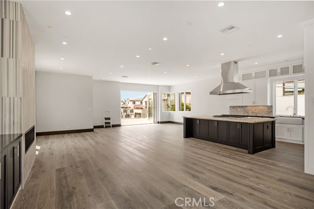 509 Marine Avenue, Manhattan Beach, California 90266, 6 Bedrooms Bedrooms, ,2 BathroomsBathrooms,Residential,Sold,Marine,SB21082532