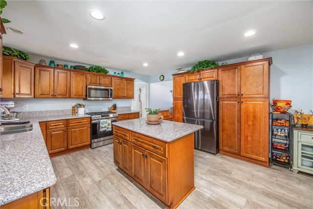 11336 Acropolis Drive, Yucaipa CA: https://media.crmls.org/medias/9d1cec3f-3128-462d-b686-8daaaa484bb3.jpg