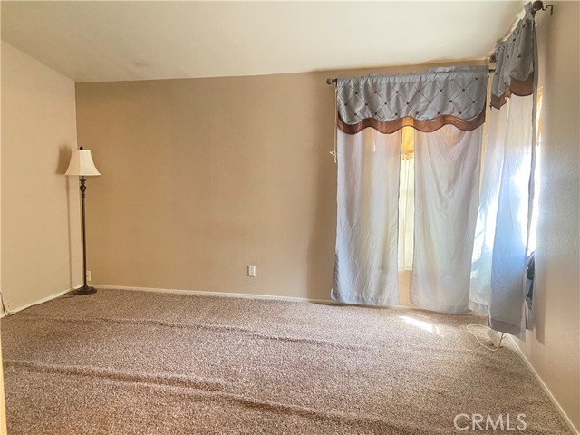 567 E Lassen Avenue, Chico CA: https://media.crmls.org/medias/9d1d3f00-ee25-464e-86ed-427a1f6a2e02.jpg