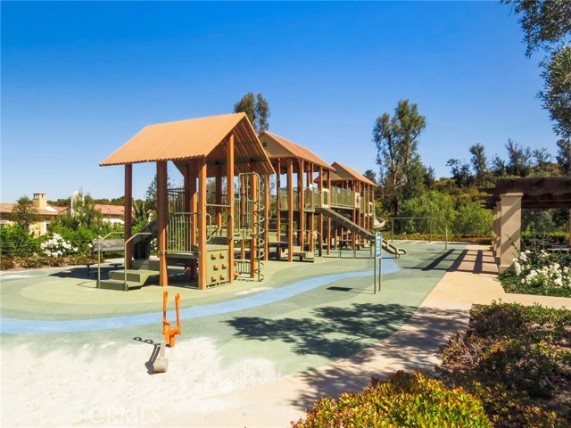 Detail Gallery Image 35 of 40 For 309 Paradiso, Irvine,  CA 92602 - 4 Beds | 3 Baths