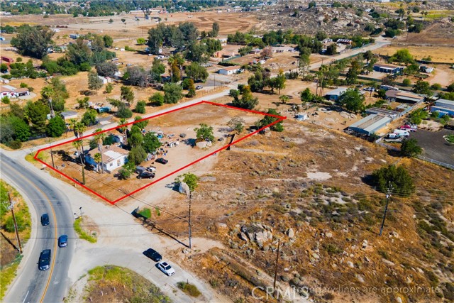 23510 Ellis Avenue, Perris CA: https://media.crmls.org/medias/9d1e119b-4863-4af3-8b38-b59ca19fcde1.jpg