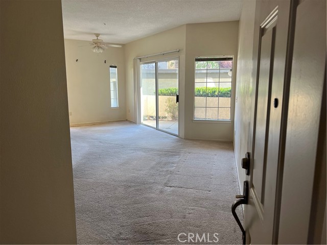 Detail Gallery Image 8 of 27 For 19163 Palo Verde Dr, Apple Valley,  CA 92308 - 2 Beds | 2 Baths