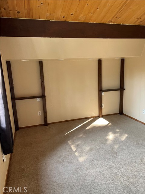 2401 Fir Drive, Running Springs CA: https://media.crmls.org/medias/9d1ed327-9857-4fc9-9a14-94d267e1b729.jpg