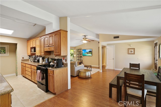 526 N Emerald Drive, Orange CA: https://media.crmls.org/medias/9d1f70b2-547f-4e9c-8ad5-a76eb408dd2d.jpg