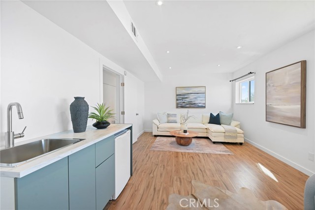 Detail Gallery Image 35 of 46 For 31161 Holly Dr, Laguna Beach,  CA 92651 - 5 Beds | 2/1 Baths