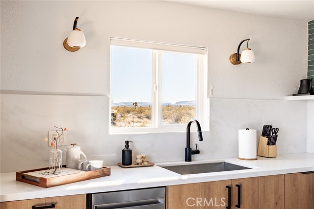 Detail Gallery Image 9 of 38 For 2360 Sand, Landers,  CA 92285 - 1 Beds | 1 Baths