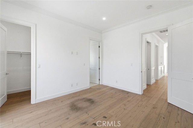 Detail Gallery Image 41 of 59 For 1405 Oak Ave, Manhattan Beach,  CA 90266 - 4 Beds | 4/1 Baths