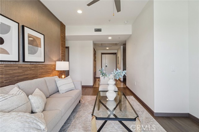 903 S New Hampshire Avenue, Los Angeles CA: https://media.crmls.org/medias/9d21387f-895a-41e8-992a-52f3eb12ebbc.jpg