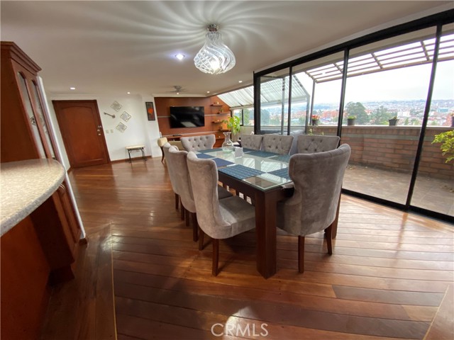 Detail Gallery Image 8 of 23 For 1 P. Gomez D, Cuenca, Ecuador, –,  – 00000 - 2 Beds | 2/1 Baths