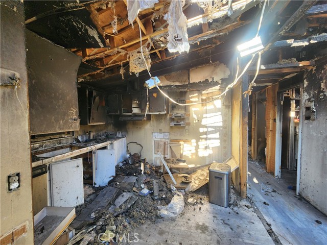 19006 Joshua Street, Adelanto CA: https://media.crmls.org/medias/9d231e71-f331-42df-856a-434720dbbfa0.jpg