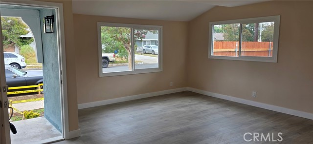 Detail Gallery Image 4 of 14 For 23300 Welby, West Hills,  CA 91307 - 3 Beds | 2 Baths