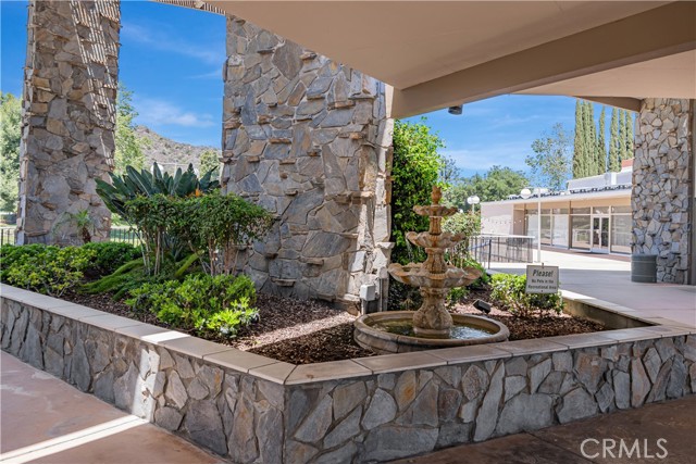 Detail Gallery Image 29 of 48 For 19223 Avenue of the Oaks #D,  Newhall,  CA 91321 - 2 Beds | 1 Baths