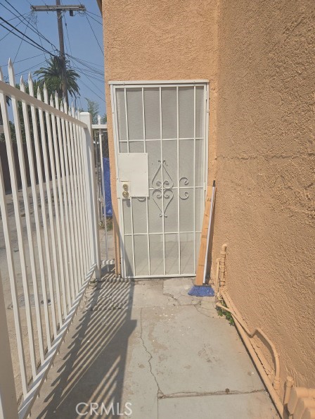 1222 E 10th Street, Long Beach CA: https://media.crmls.org/medias/9d24bfc9-7186-49ae-873c-2042d560310c.jpg