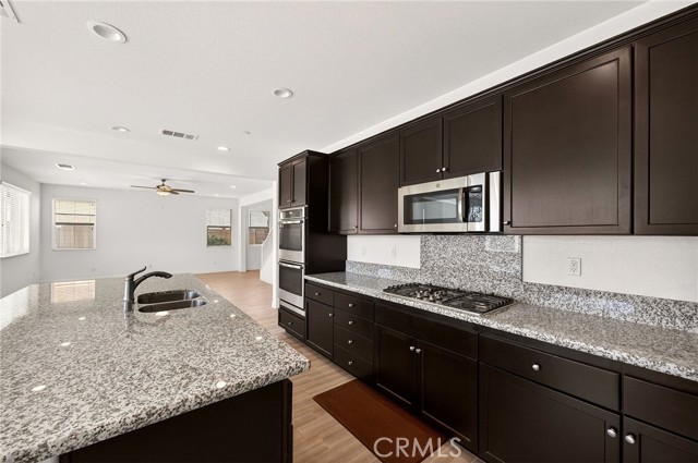 Detail Gallery Image 17 of 75 For 24429 Payton Dr, Lake Elsinore,  CA 92532 - 4 Beds | 3 Baths