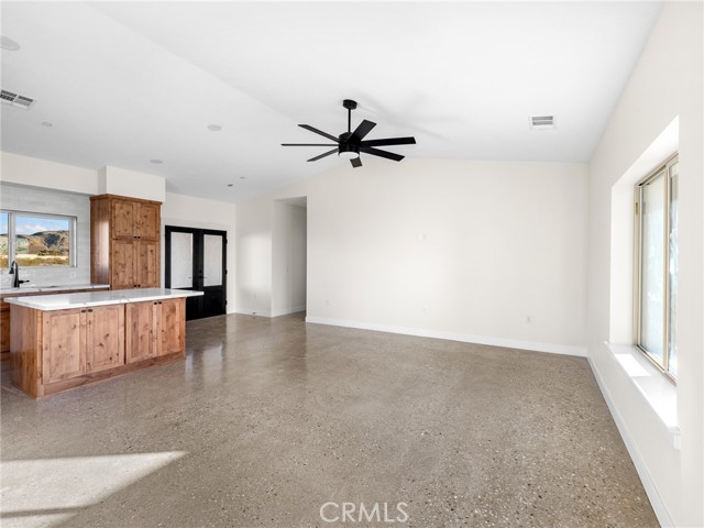 Detail Gallery Image 3 of 36 For 16173 Pela Rd, Apple Valley,  CA 92307 - 4 Beds | 3 Baths