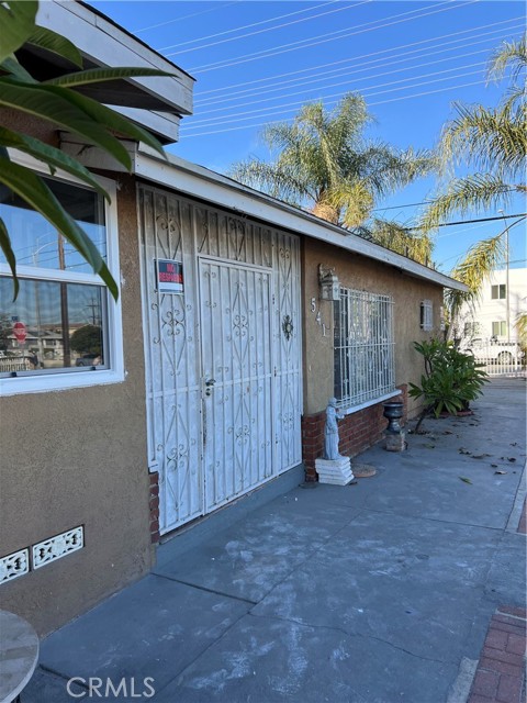 Detail Gallery Image 2 of 20 For 541 Mcdonald Ave, Wilmington,  CA 90744 - 3 Beds | 2 Baths