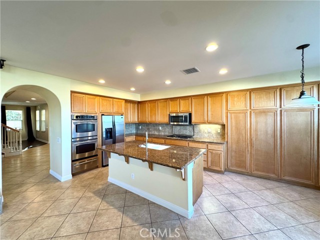 Detail Gallery Image 8 of 30 For 2541 Hillcrest St, Signal Hill,  CA 90755 - 4 Beds | 4 Baths