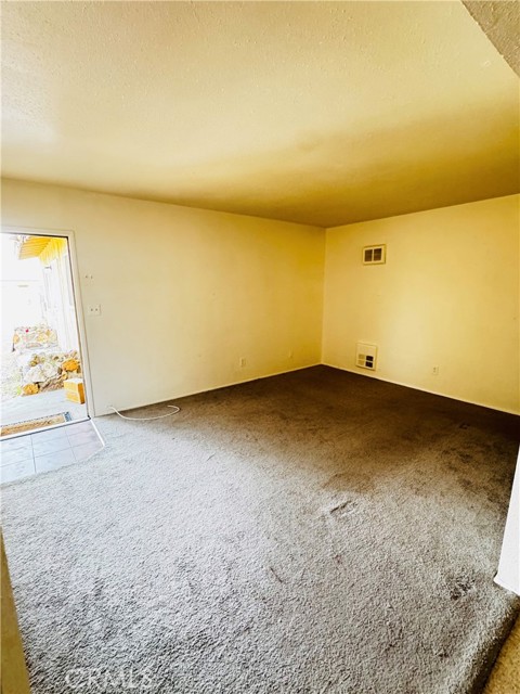 Detail Gallery Image 5 of 12 For 6212 Abronia, Twentynine Palms,  CA 92277 - 4 Beds | 2 Baths