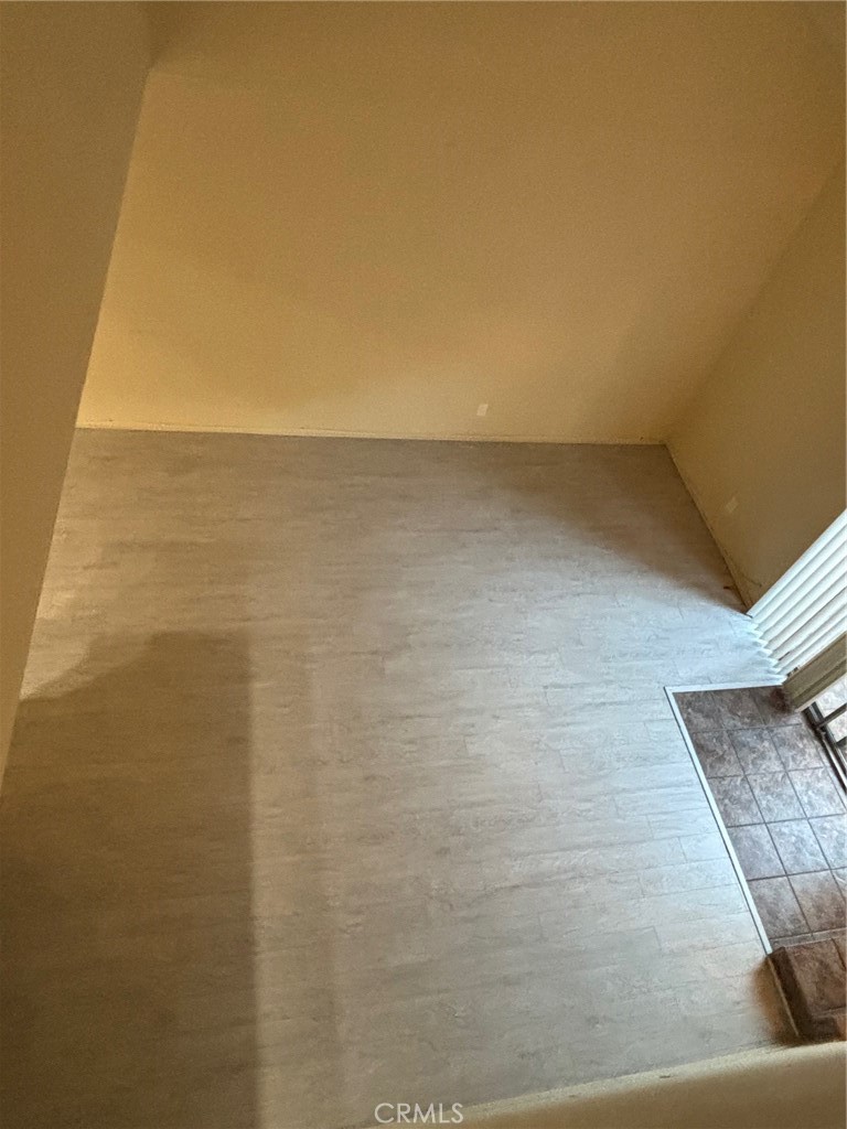 https://media.crmls.org/medias/9d2b084d-2e7f-439c-ae5e-857c1c0c46e3.jpg?preset=X-Large
