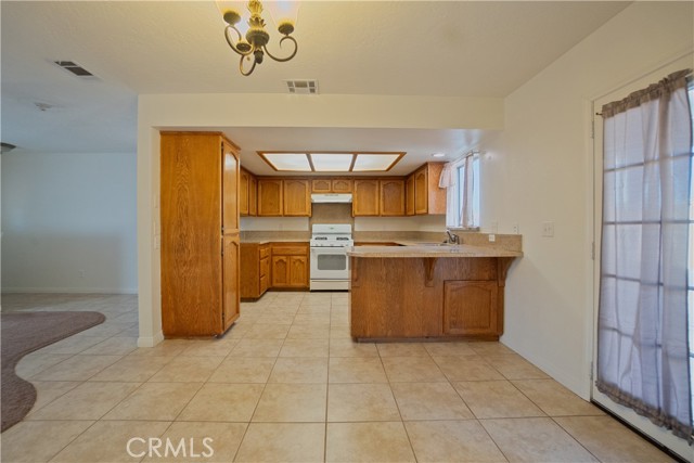 Detail Gallery Image 8 of 34 For 7681 Newhall Ave, Hesperia,  CA 92345 - 3 Beds | 2 Baths
