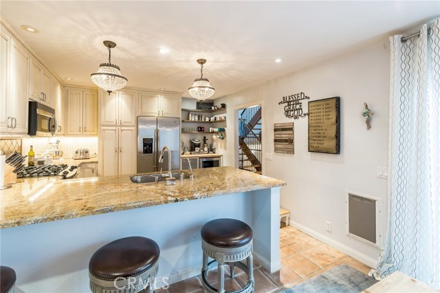 33 Seaview Drive S, Rolling Hills Estates, California 90274, 3 Bedrooms Bedrooms, ,2 BathroomsBathrooms,Residential,Sold,Seaview Drive S,SB17028621